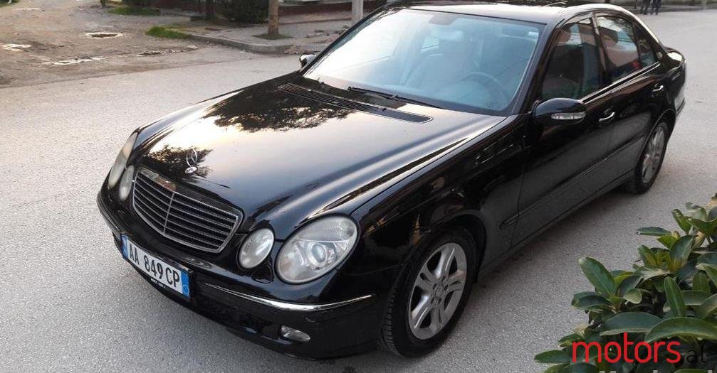 2003' Mercedes-Benz E 270 photo #1