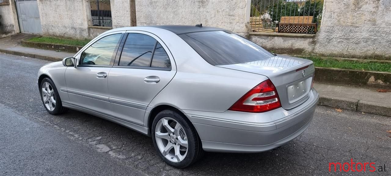 2004' Mercedes-Benz C 220 photo #4