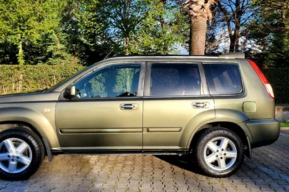 2005' Nissan X-Trail