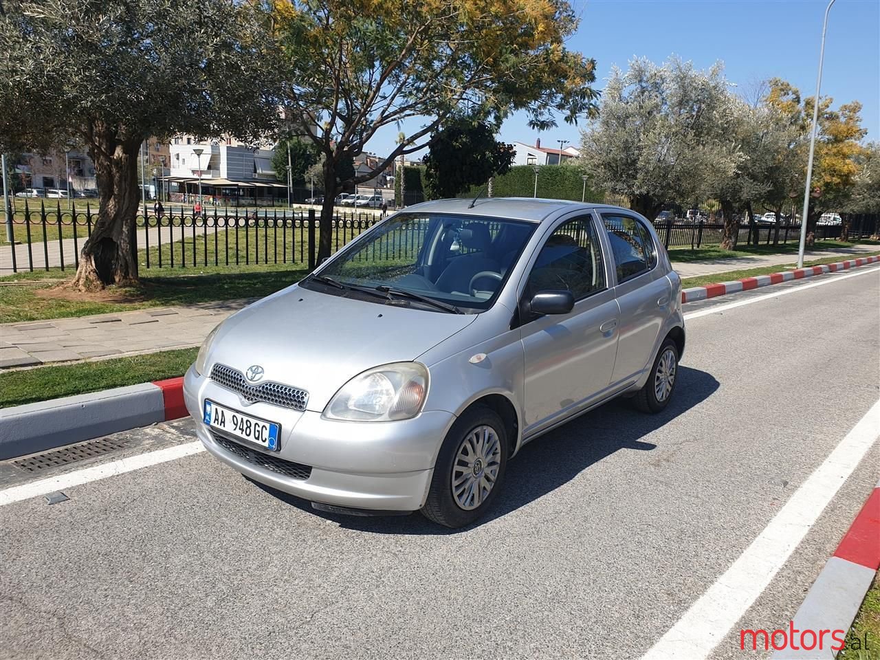 2000' Toyota Yaris photo #2