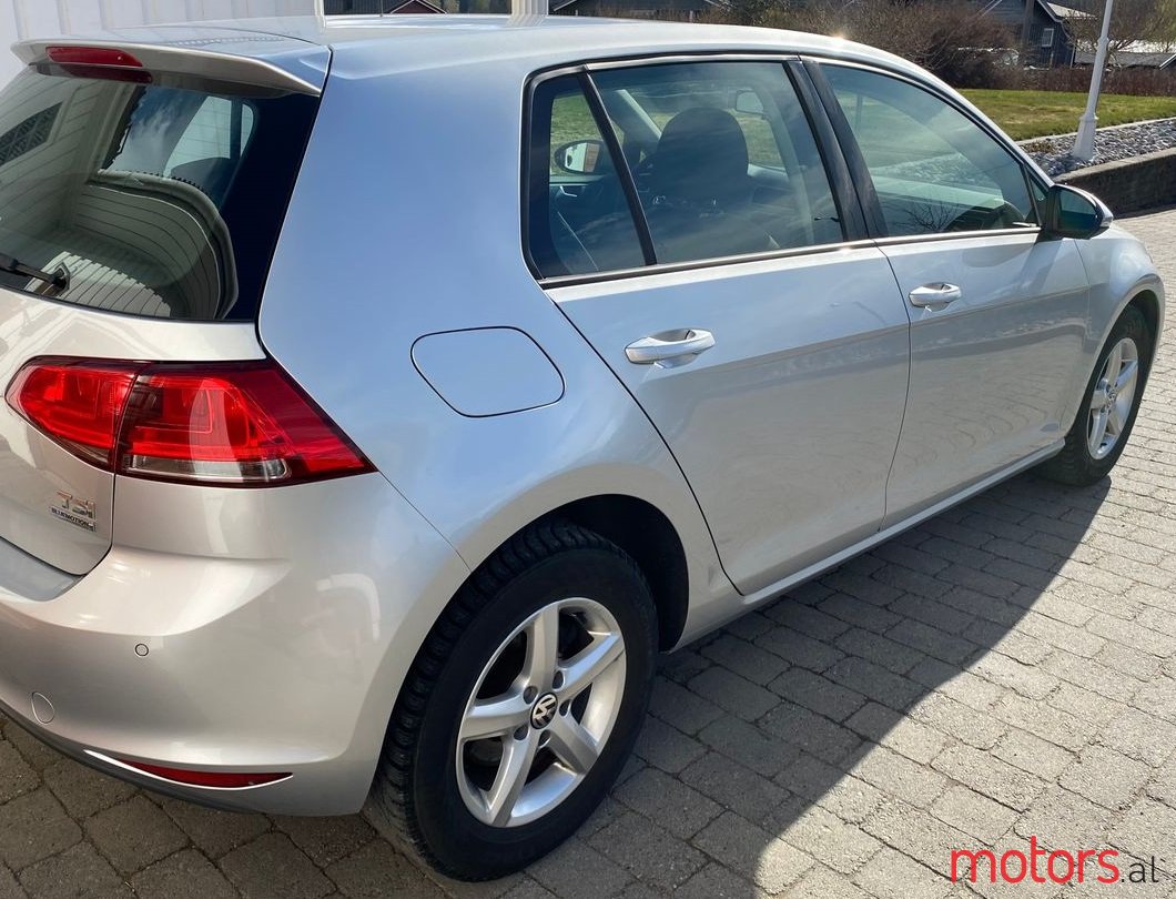 2014' Volkswagen Golf 1.2 TSI Trendline photo #3