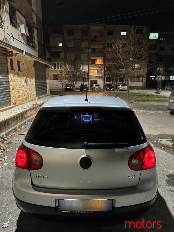 2008' Volkswagen Golf photo #4