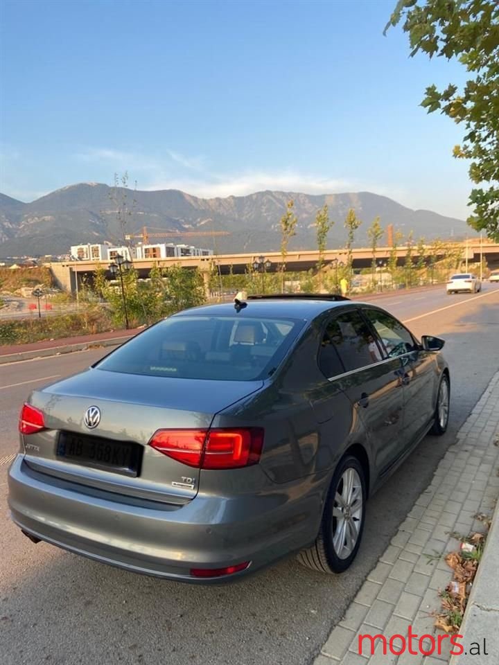 2015' Volkswagen Jetta photo #4