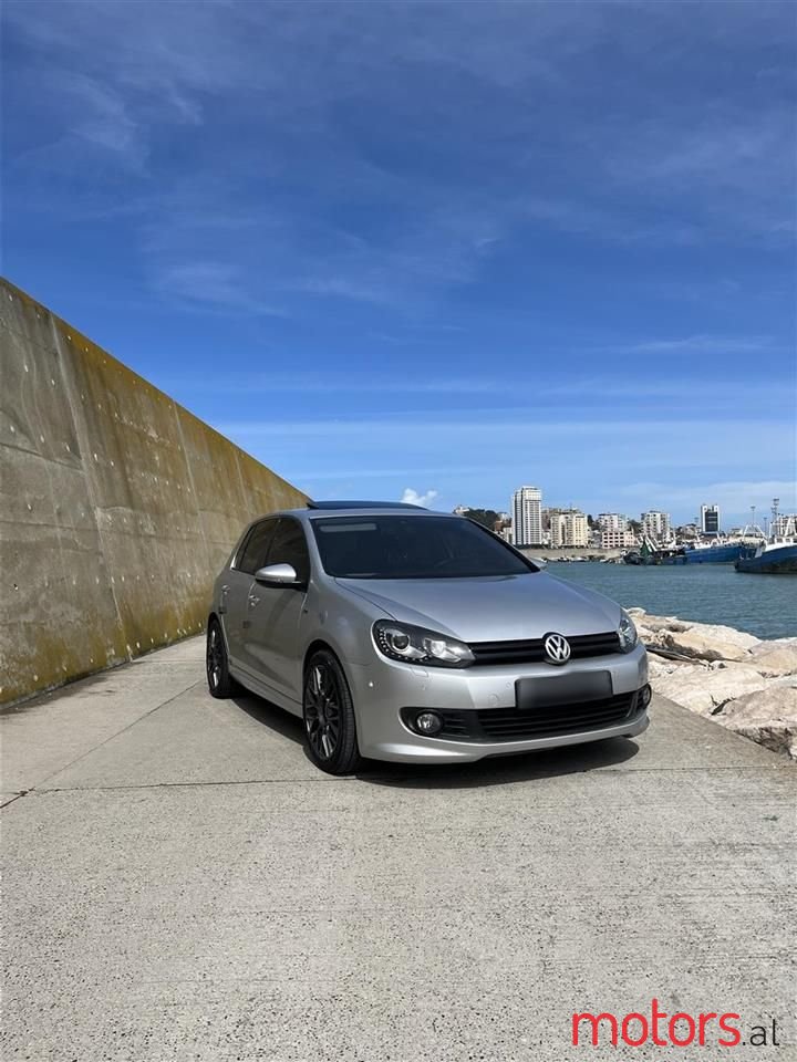 2013' Volkswagen Golf photo #1