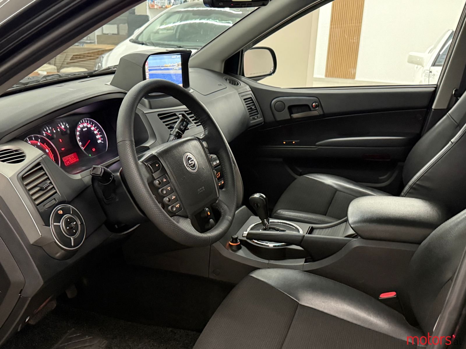 2013' SsangYong Korando photo #6