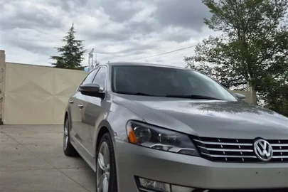 2013' Volkswagen Passat