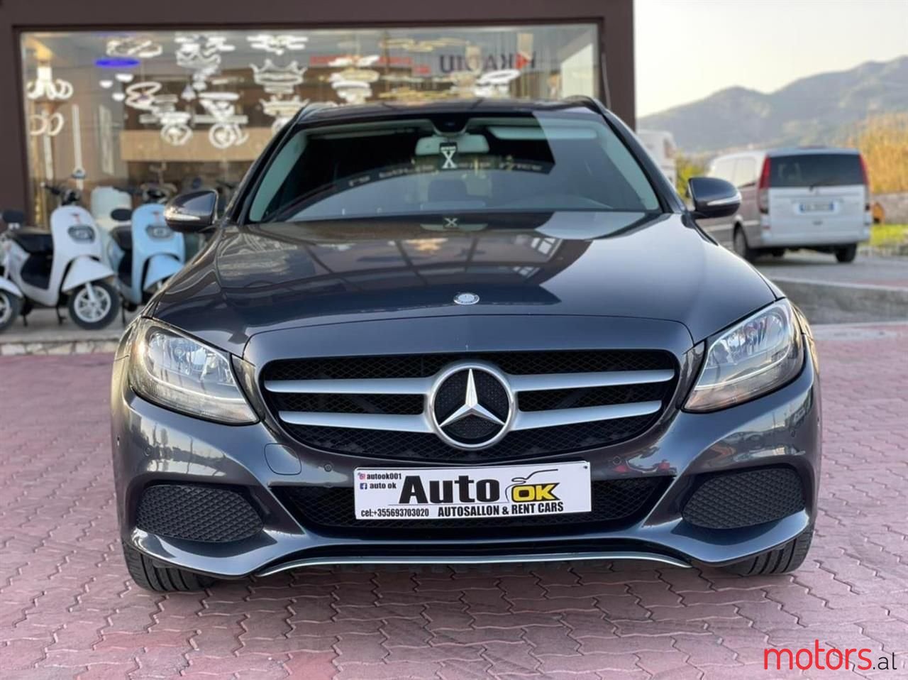 2015' Mercedes-Benz C 200 photo #1