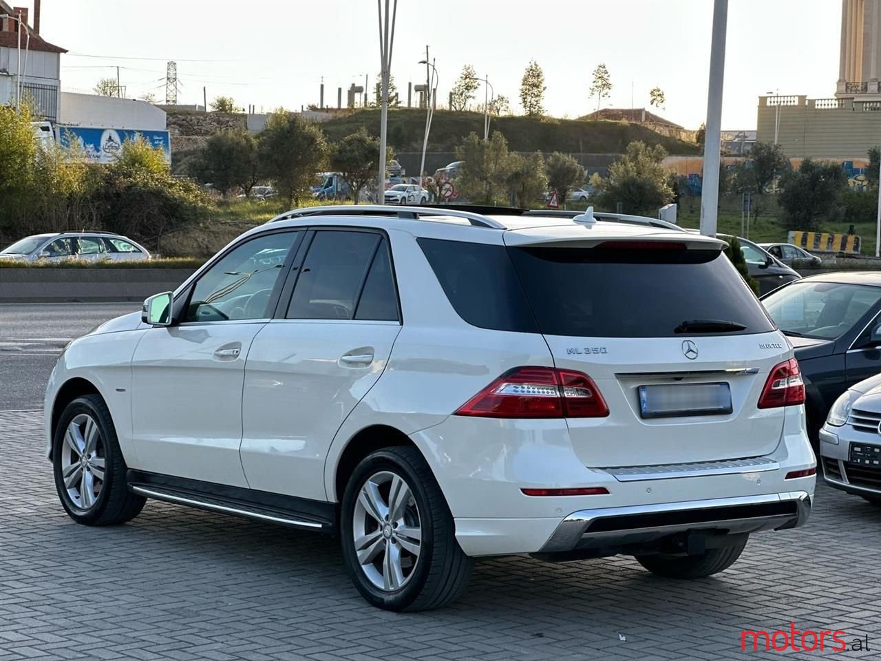 2012' Mercedes-Benz ML 350 photo #2
