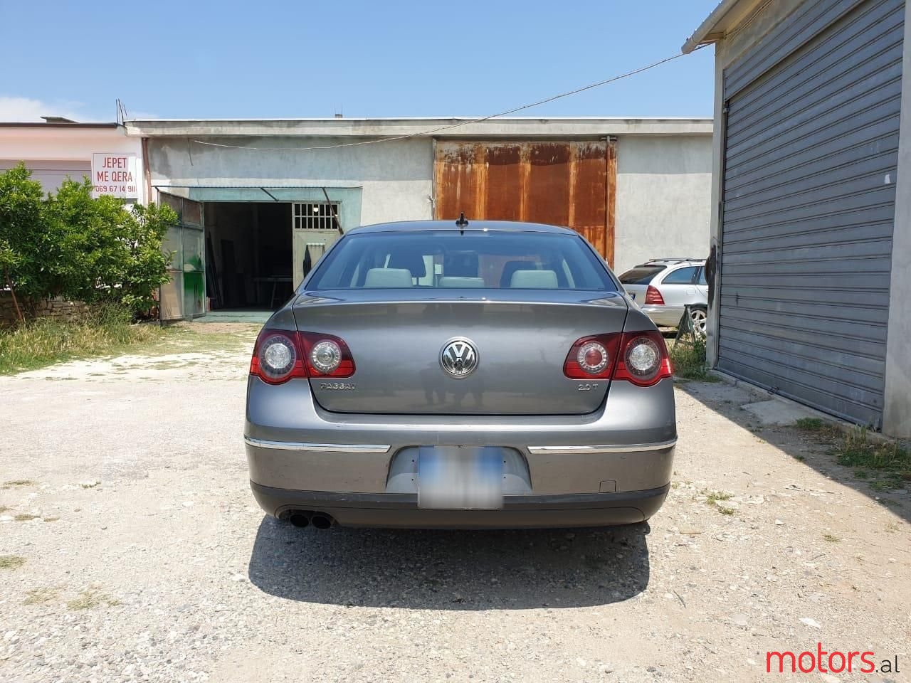 2007' Volkswagen Passat photo #4