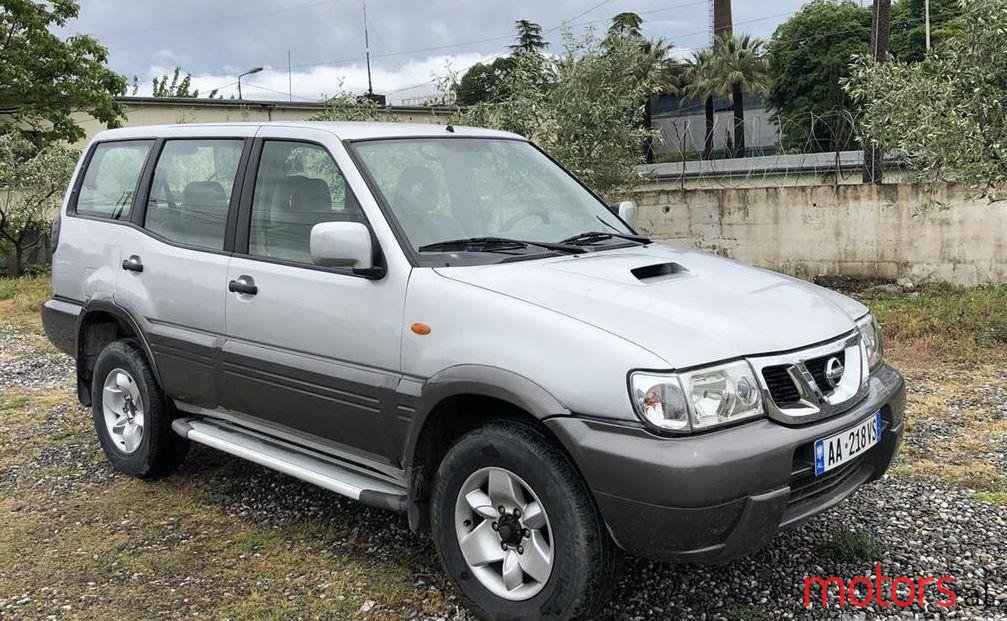 2003' Nissan Terrano photo #1