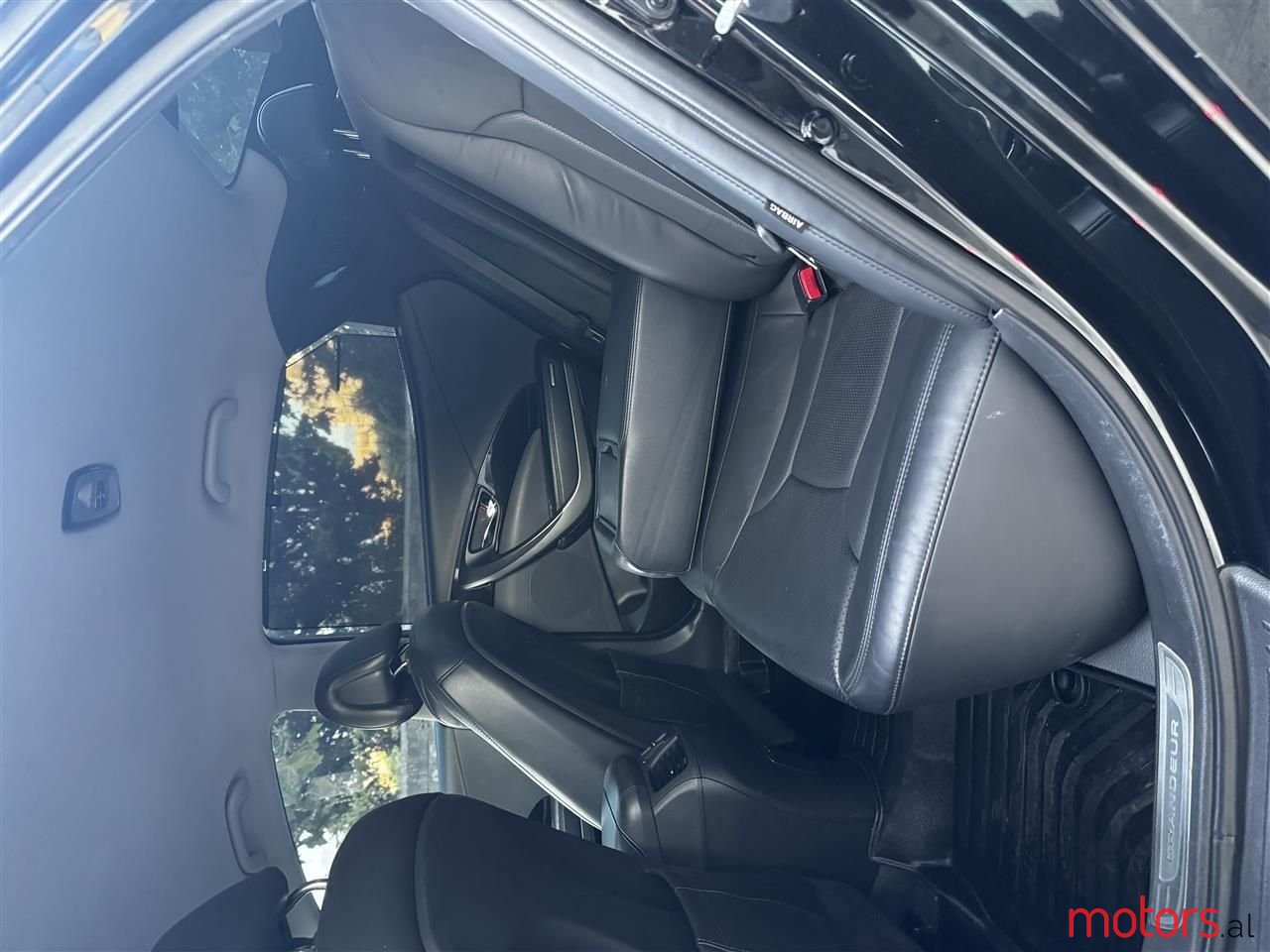 2012' Hyundai Grandeur photo #6