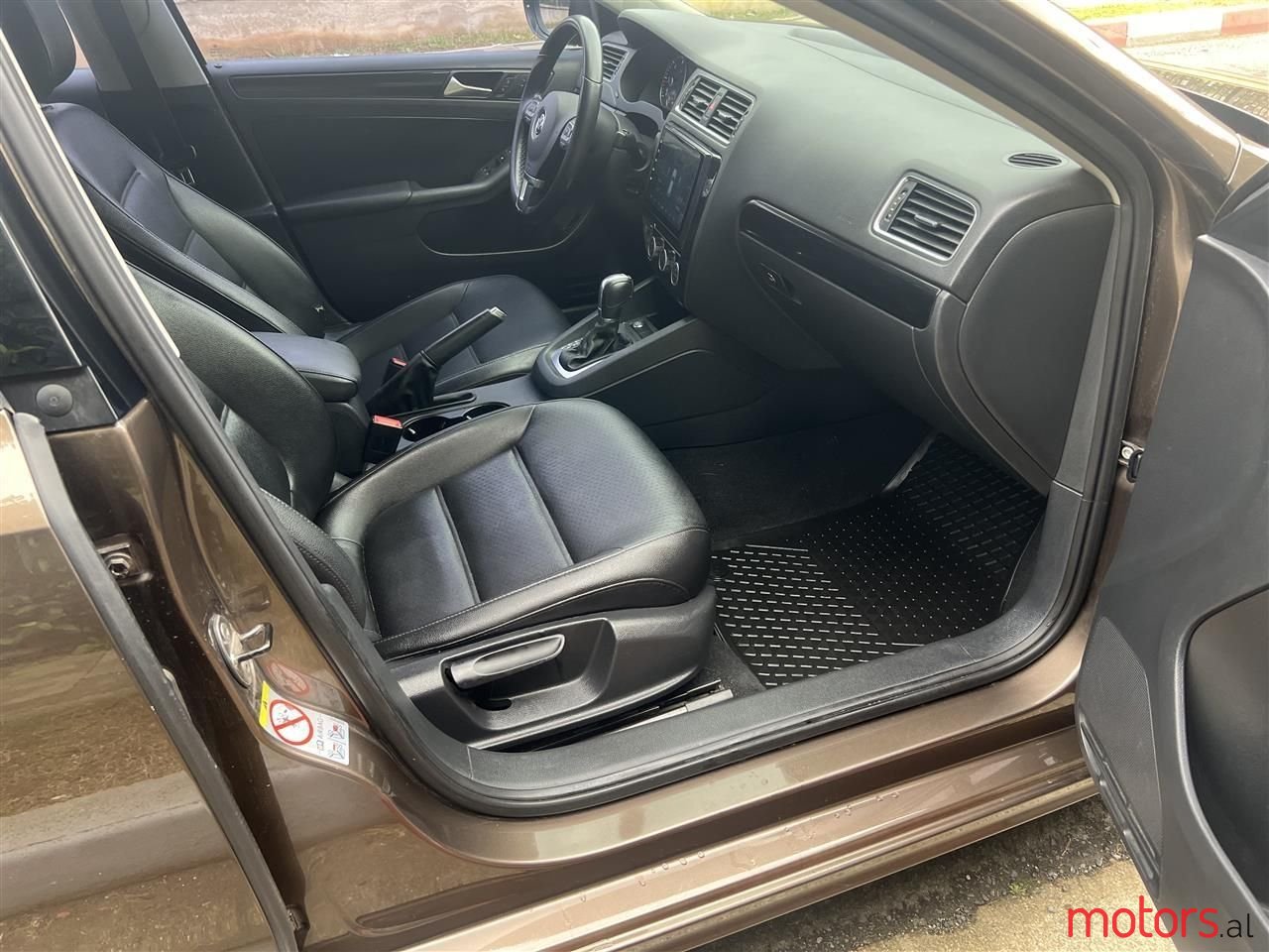 2014' Volkswagen Jetta photo #5