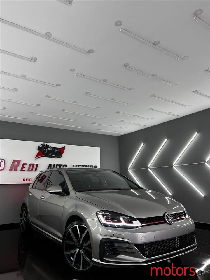 2017' Volkswagen Golf photo #4