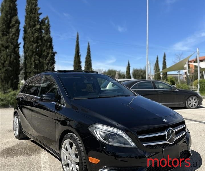 2013' Mercedes-Benz B 250 photo #1