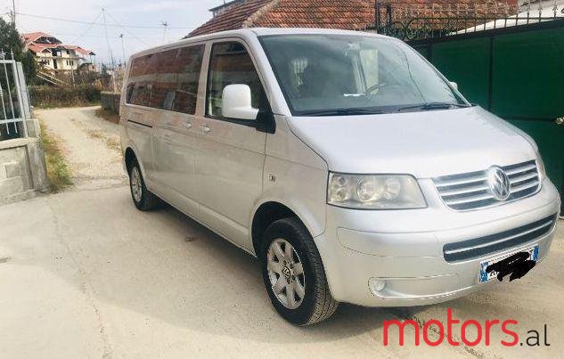 2009' Volkswagen T5 Caravelle photo #1