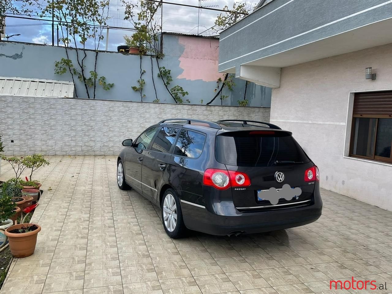 2008' Volkswagen Passat photo #5