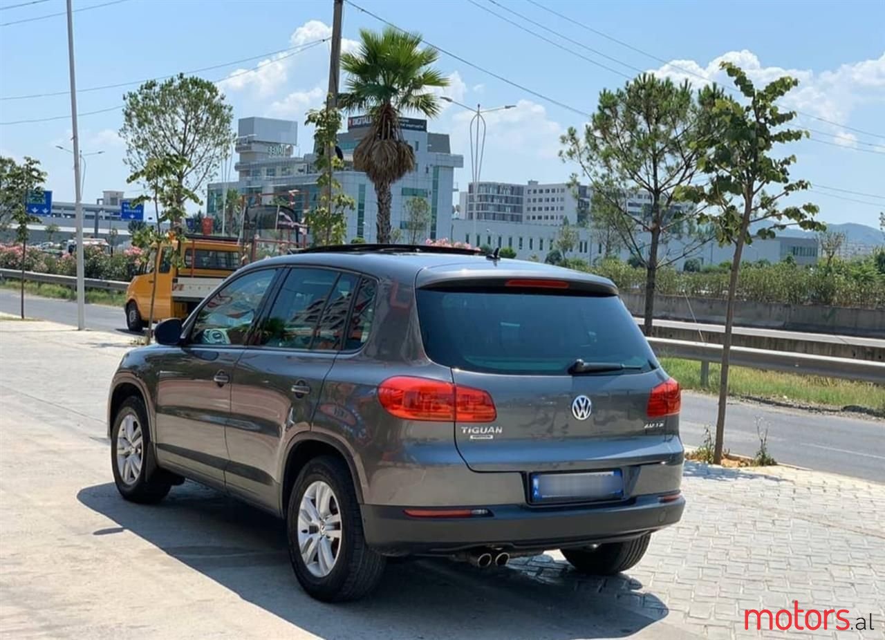 2013' Volkswagen Tiguan photo #3