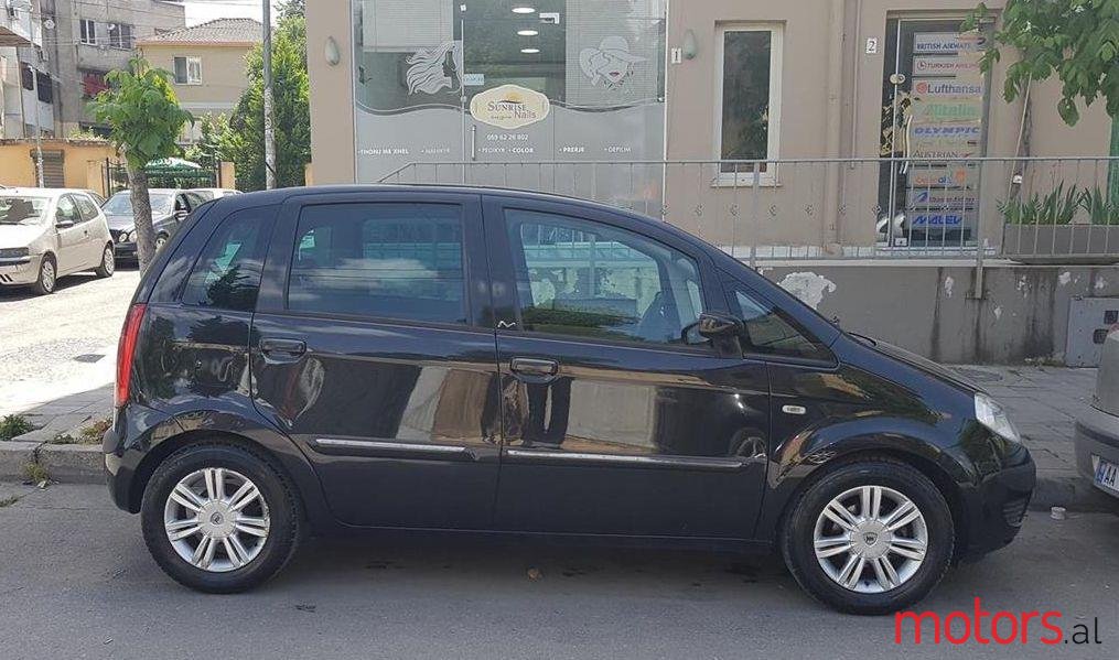 2007' Lancia Musa photo #1