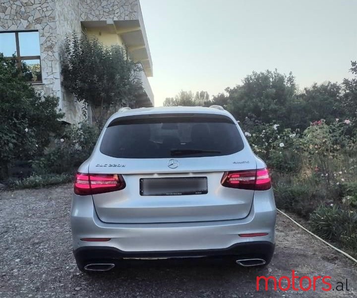 2019' Mercedes-Benz GLC 220 photo #6