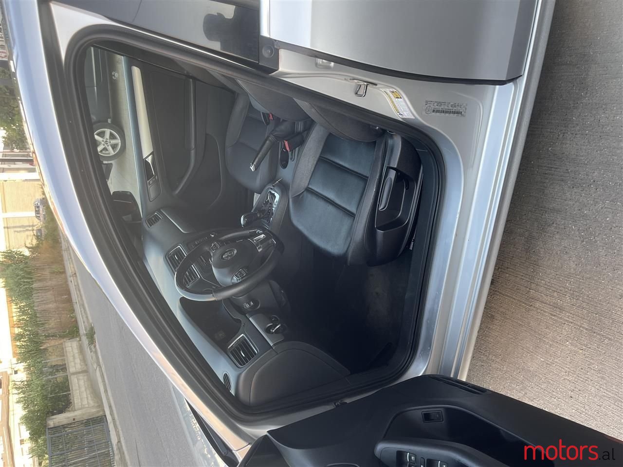 2012' Volkswagen Jetta photo #2