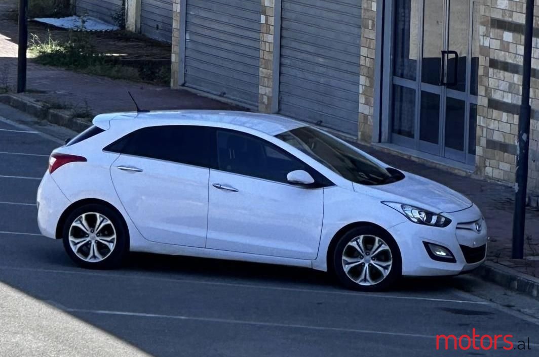 2012' Hyundai i30 photo #1