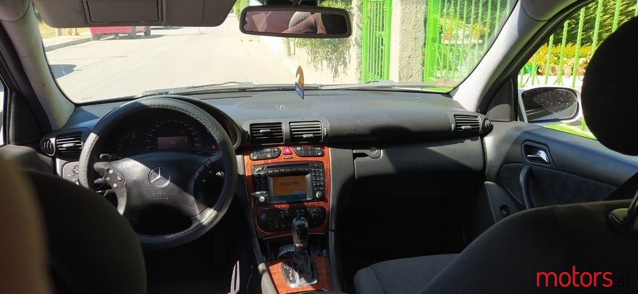 2003' Mercedes-Benz 220 photo #1