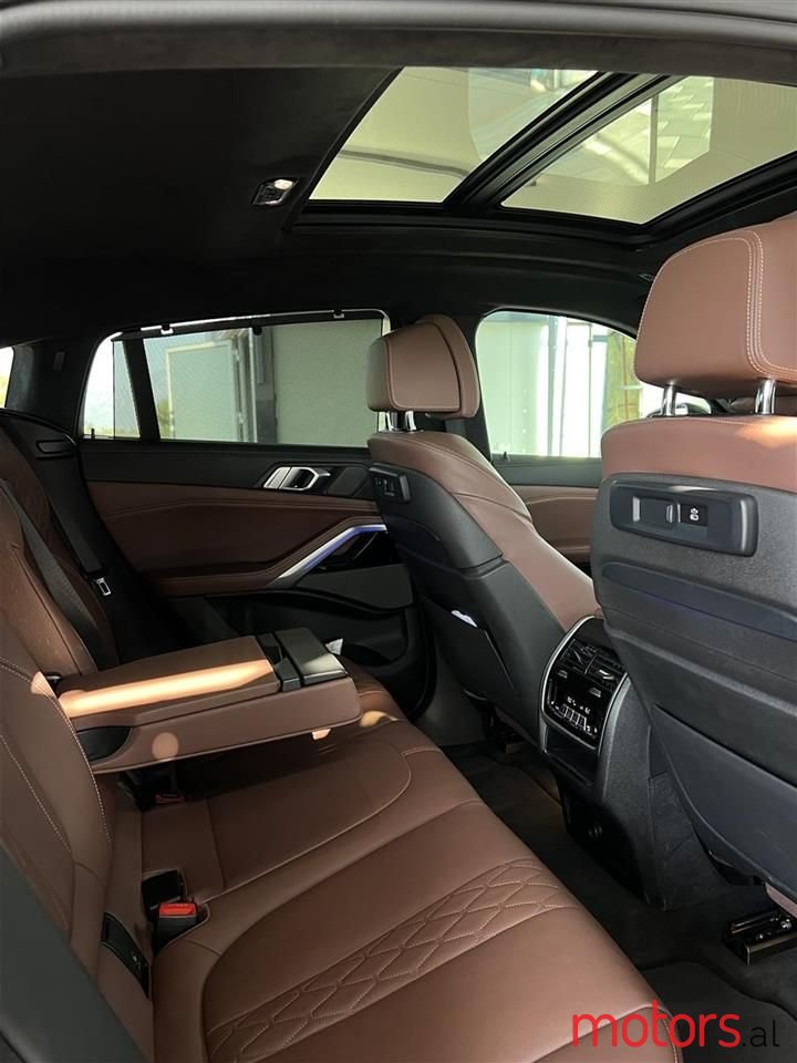 2021' BMW X6 photo #5
