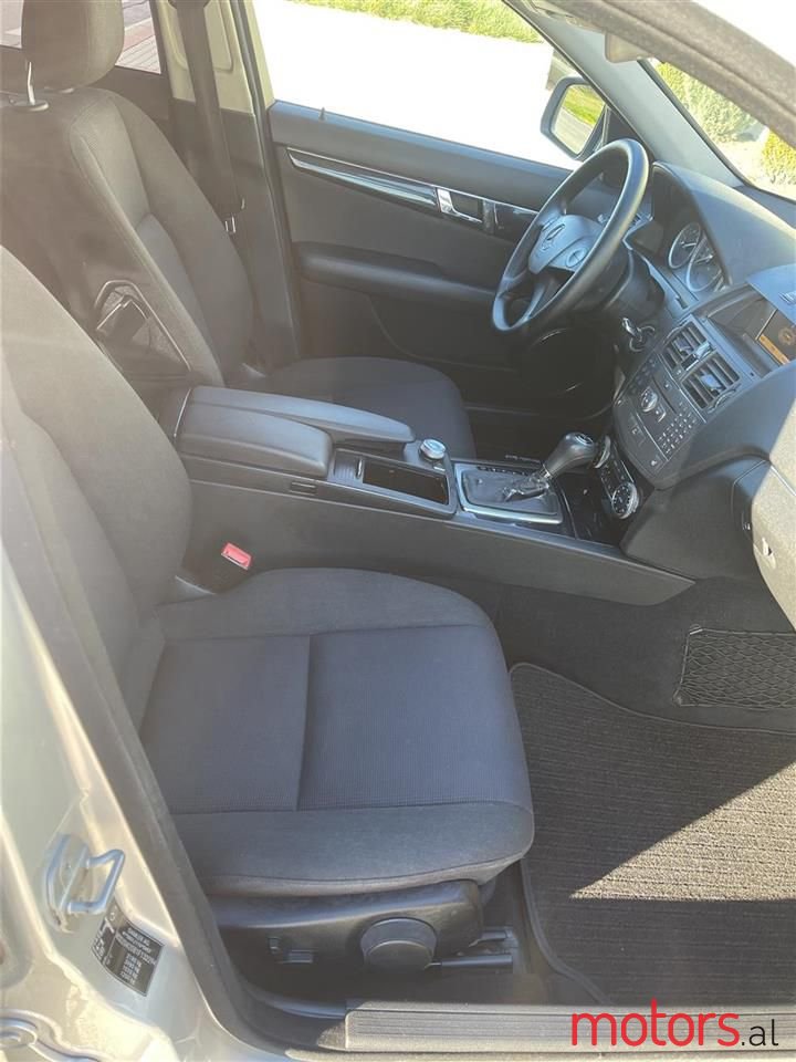 2008' Mercedes-Benz C 220 photo #5