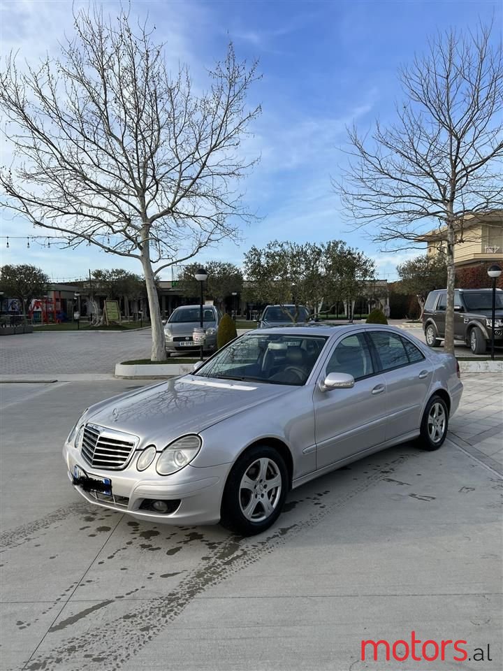 2009' Mercedes-Benz E 200 photo #6