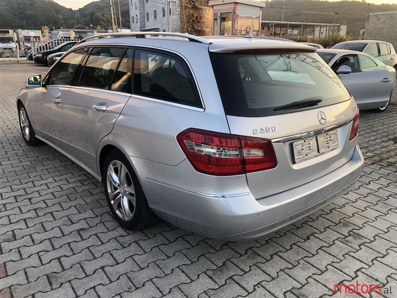 2013' Mercedes-Benz E 250 photo #2