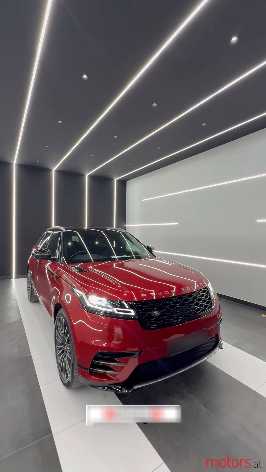 2019' Land Rover photo #1