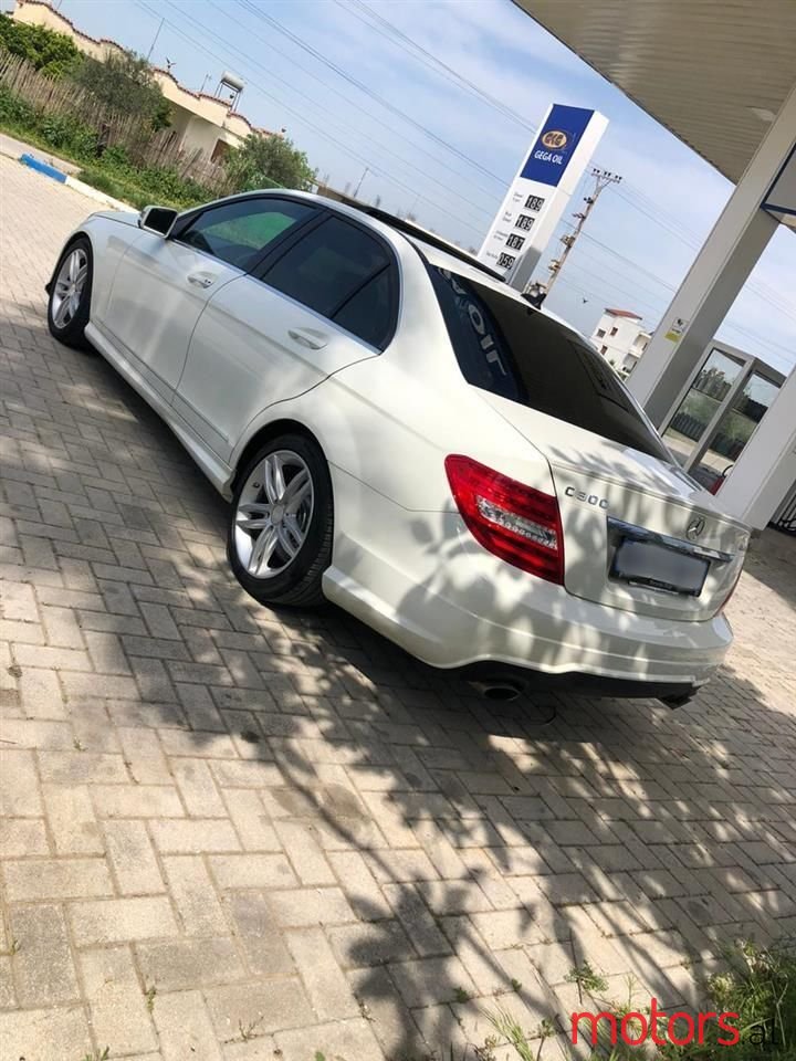 2012' Mercedes-Benz C 300 photo #2