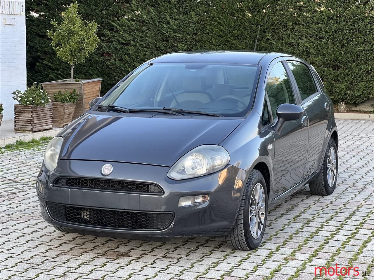 2012' Fiat Grande Punto photo #1