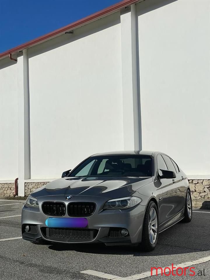 2011' BMW 520 photo #4