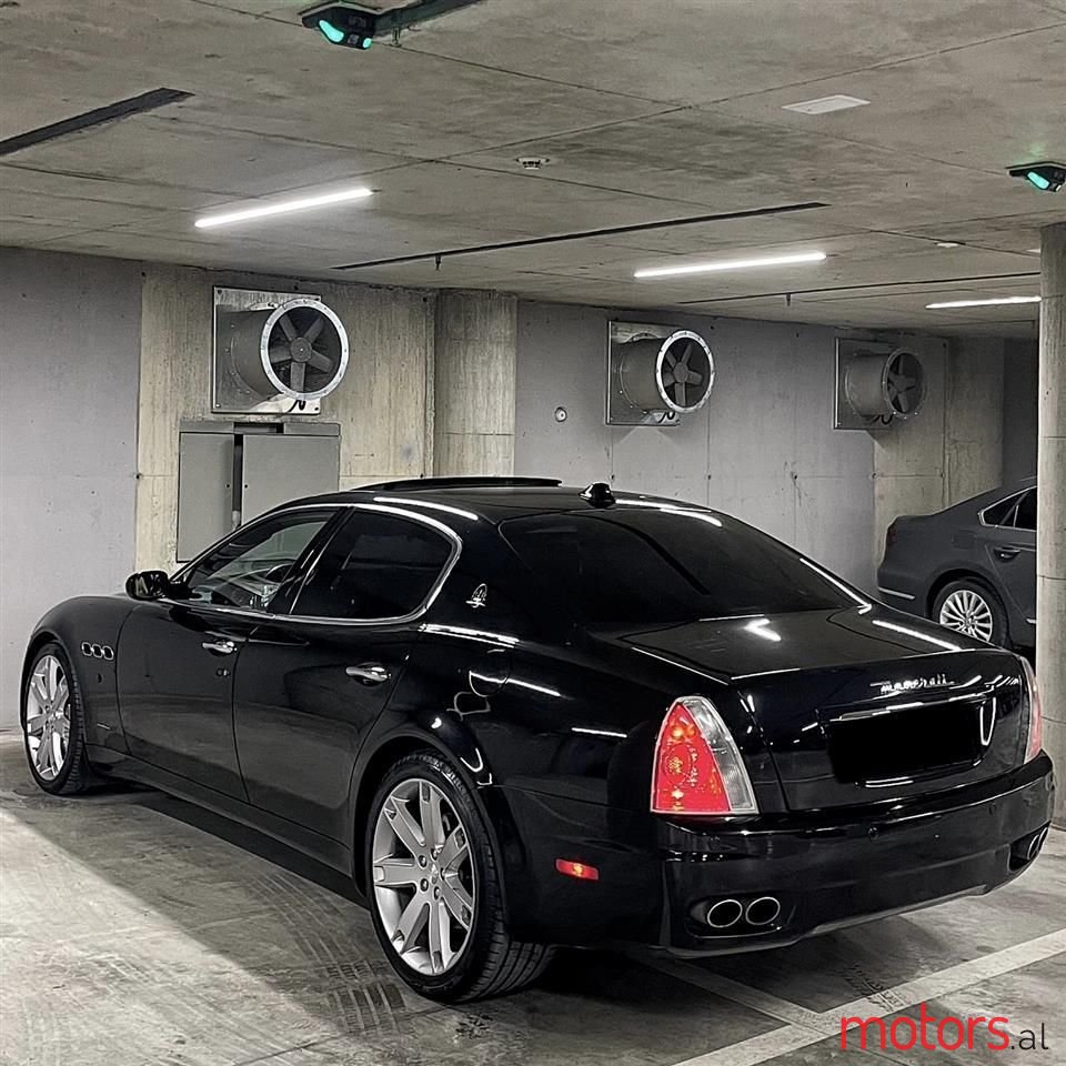 2007' Maserati Quattroporte photo #6