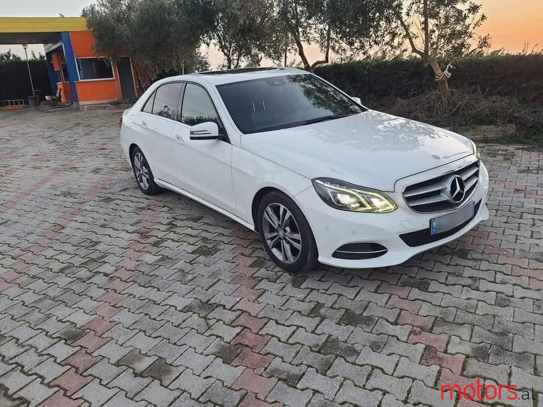 2014' Mercedes-Benz E 220 photo #3