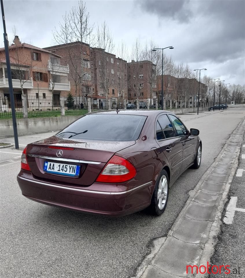 2007' Mercedes-Benz E 220 photo #5