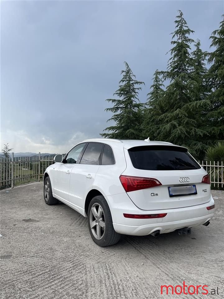 2012' Audi Q5 photo #1