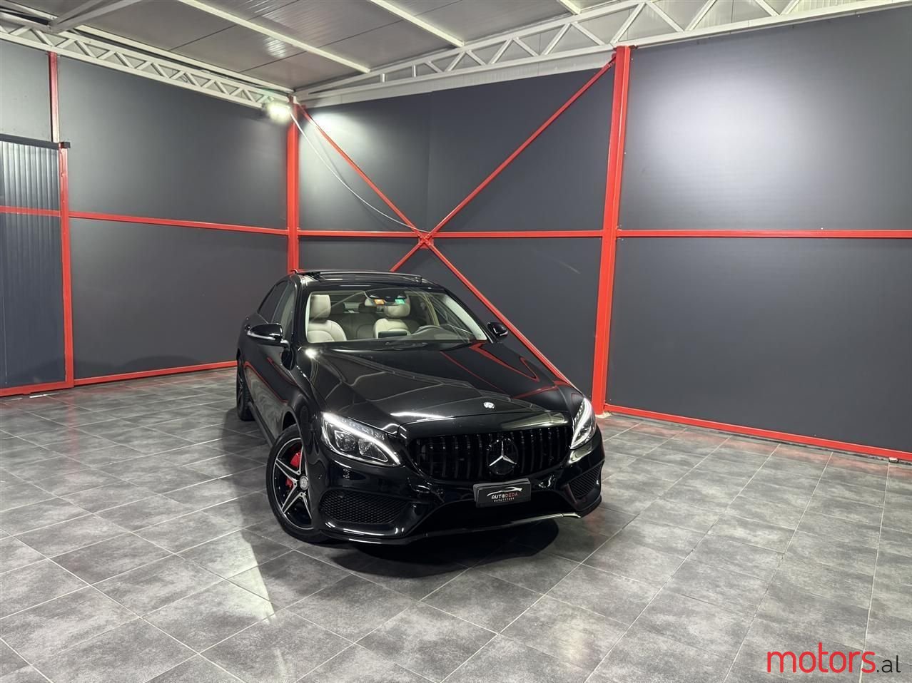 2015' Mercedes-Benz C 250 photo #2