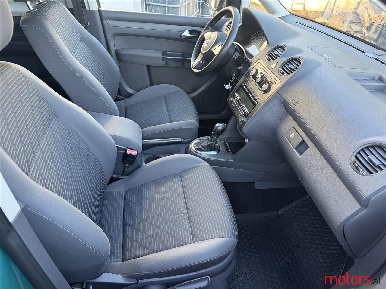 2012' Volkswagen Caddy photo #4