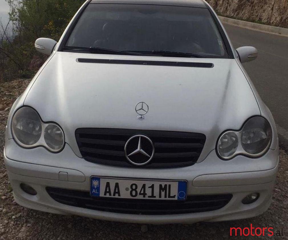 2005' Mercedes-Benz C 200 photo #2