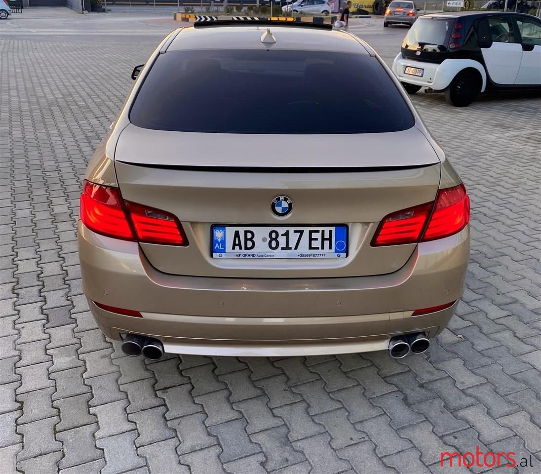 2012' BMW 523 photo #4