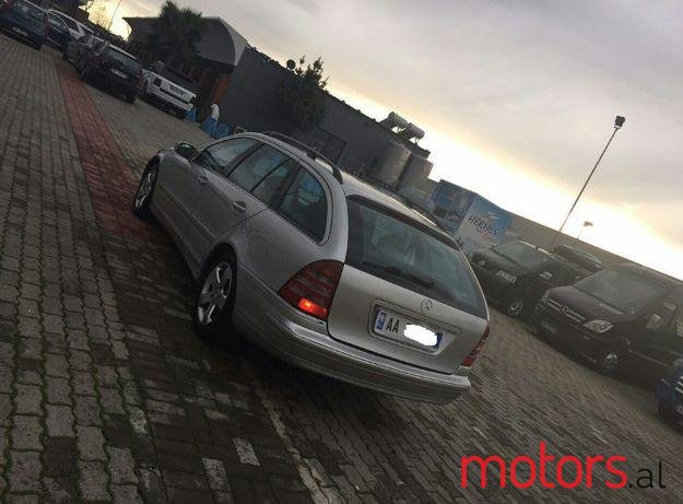 2005' Mercedes-Benz C-Class photo #4