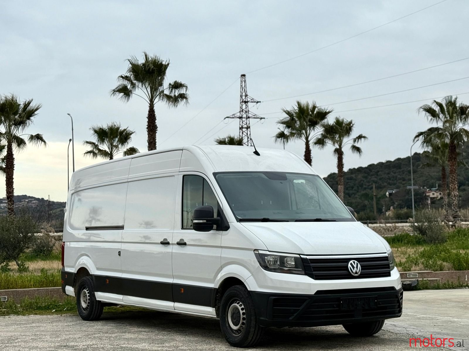 2018' Volkswagen Crafter photo #1