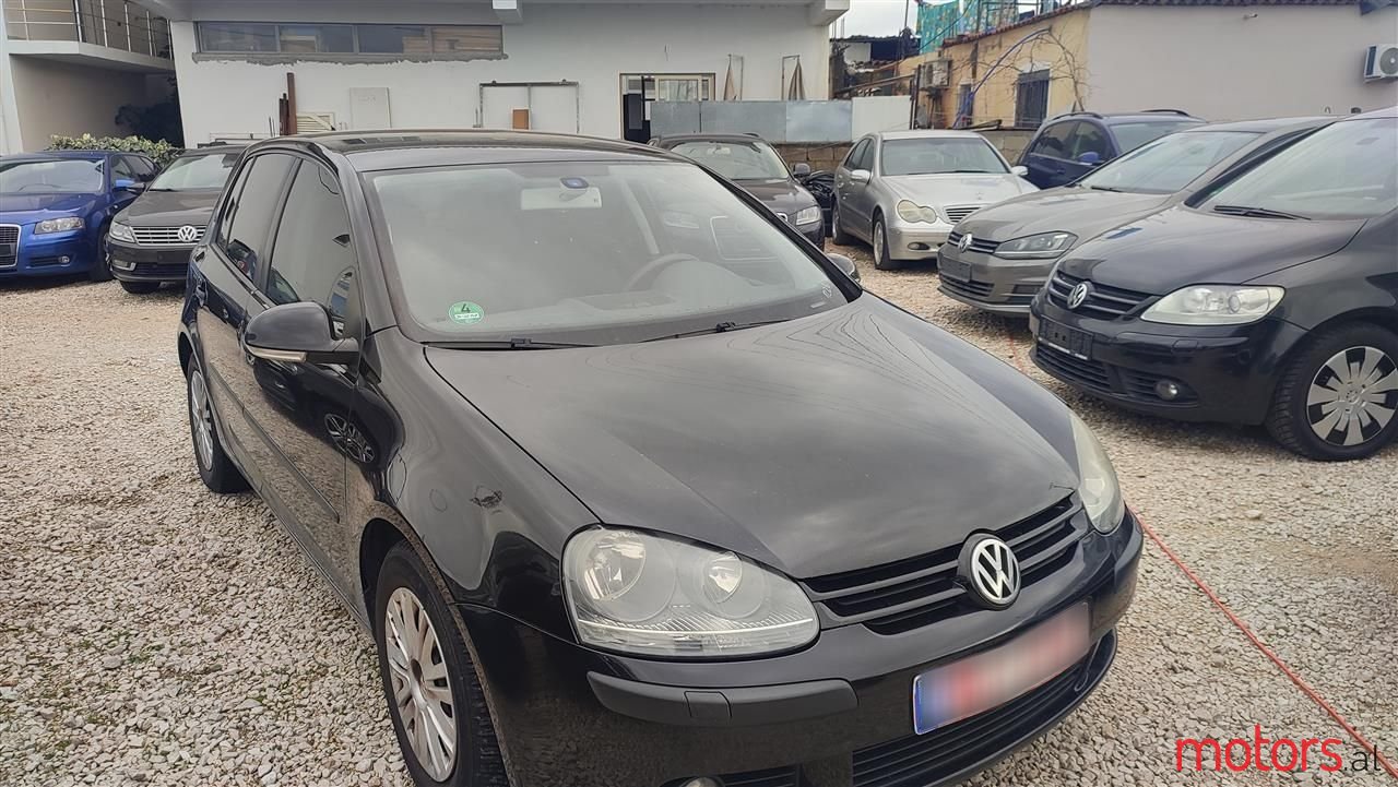 2005' Volkswagen Golf photo #2