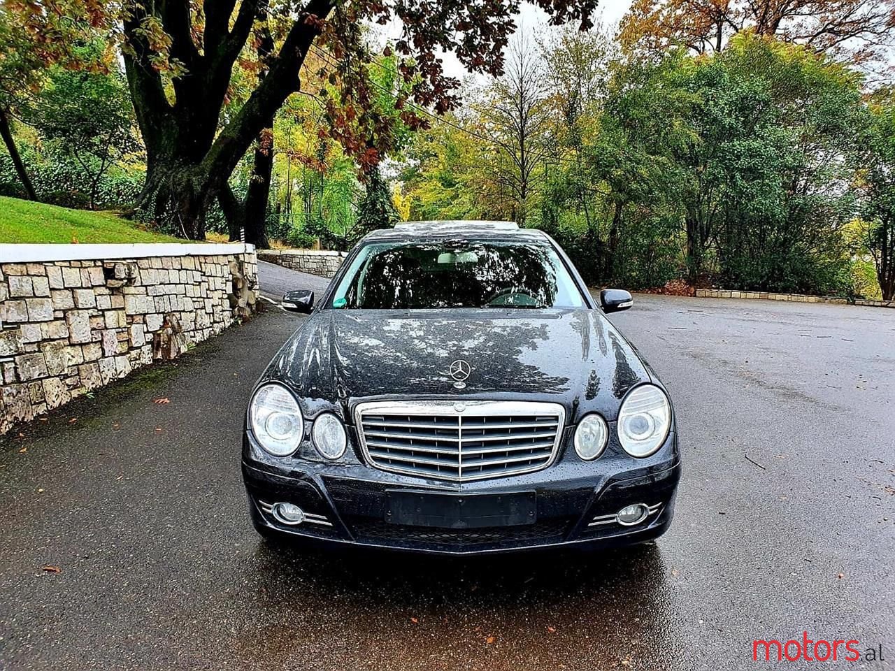 2007' Mercedes-Benz E 200 photo #3