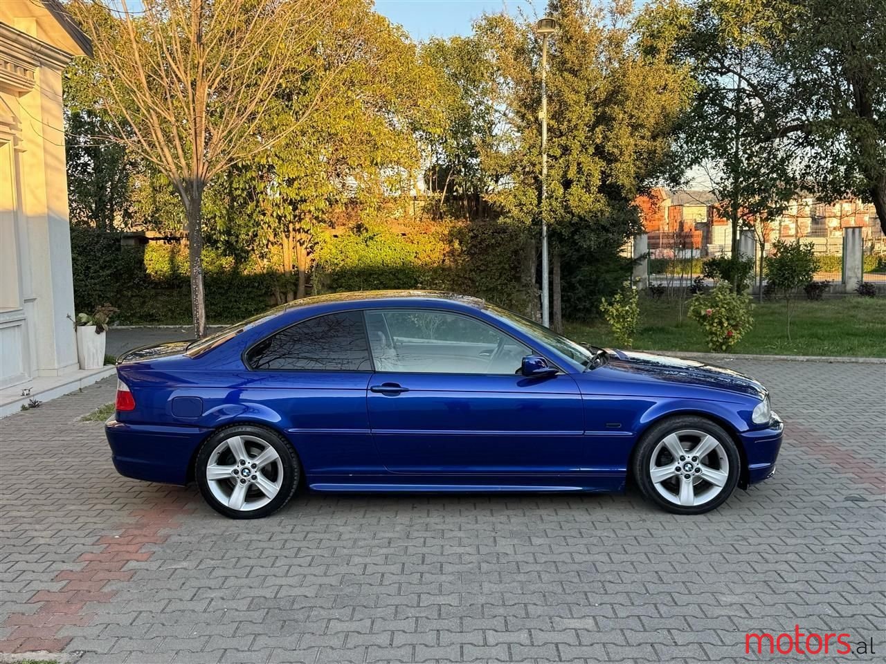 2001' BMW 318 photo #5