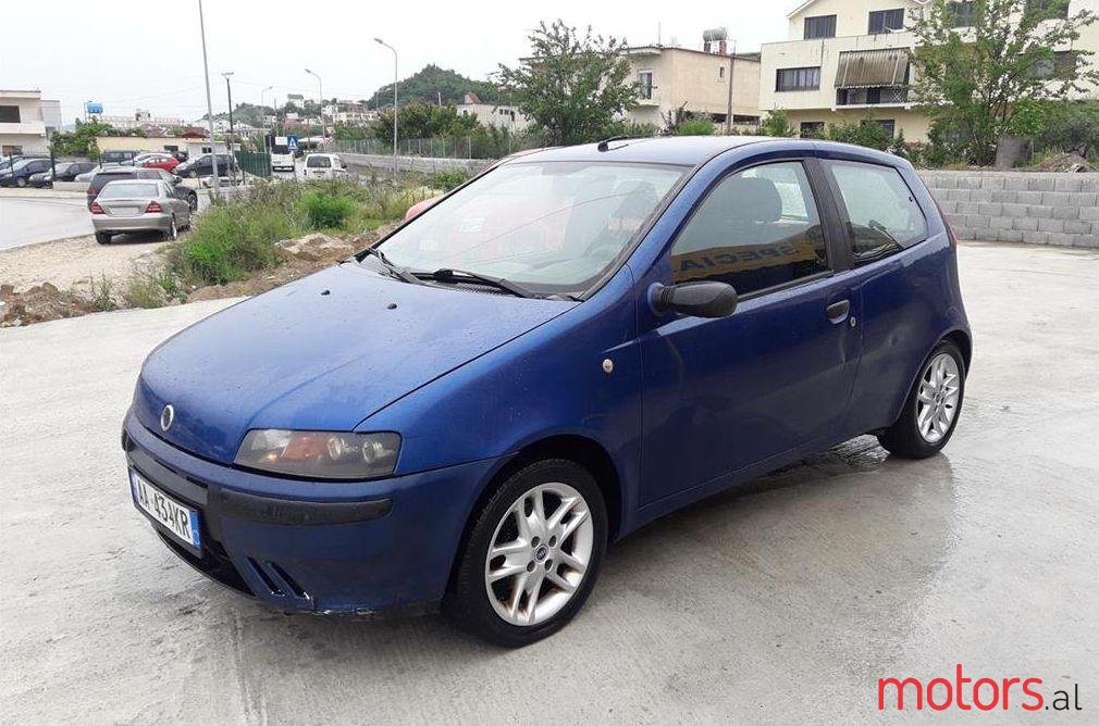 2002' Fiat Punto photo #1