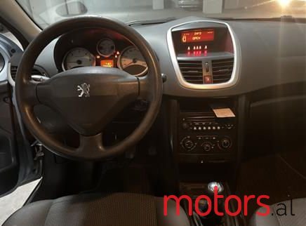2010' Peugeot 207 photo #1