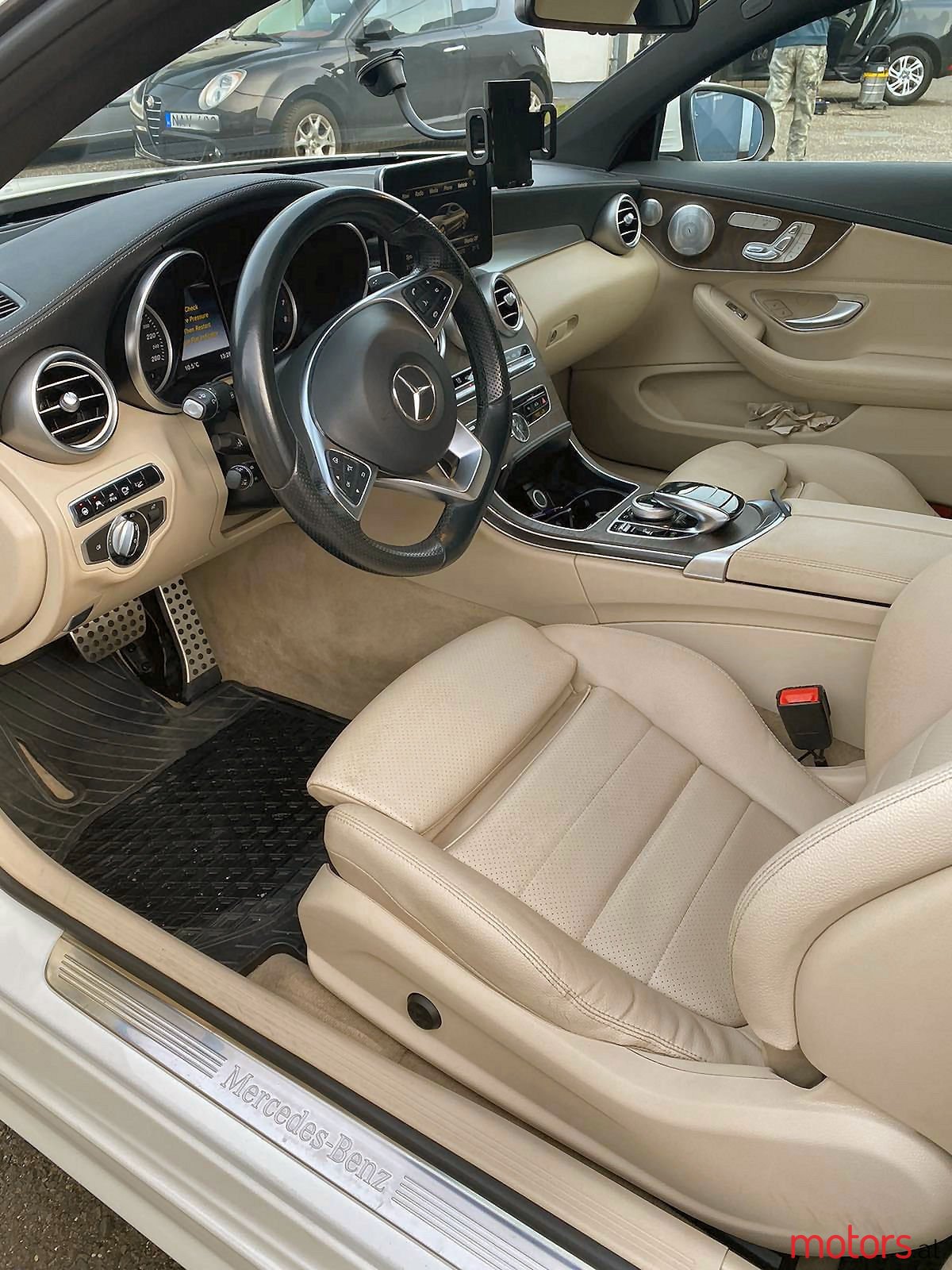 2016' Mercedes-Benz C 300 photo #3